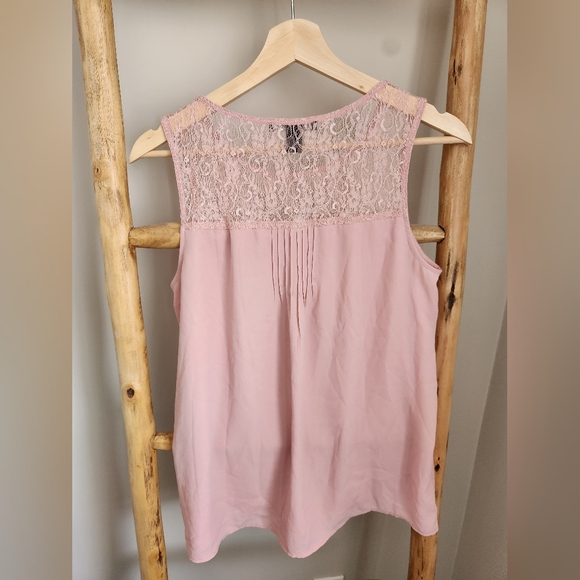 Forever 21 Lace Tank - Picture 2 of 5